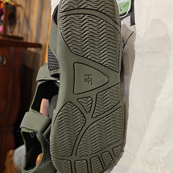 ๐NEW HIKE FOOTWEAR SANDALS Army Green (๐ฒprice reduced!) ๐ - Picture 6 of 12